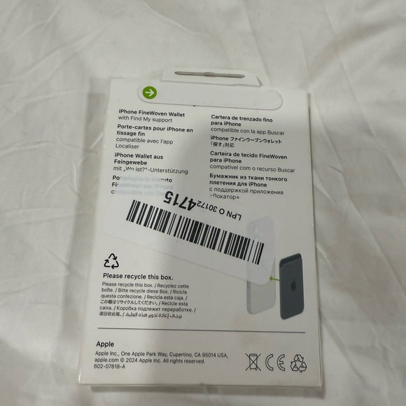 NWT iPhone FineWoven Wallet with MagSafe - Deep Blue - Picture 8 of 8